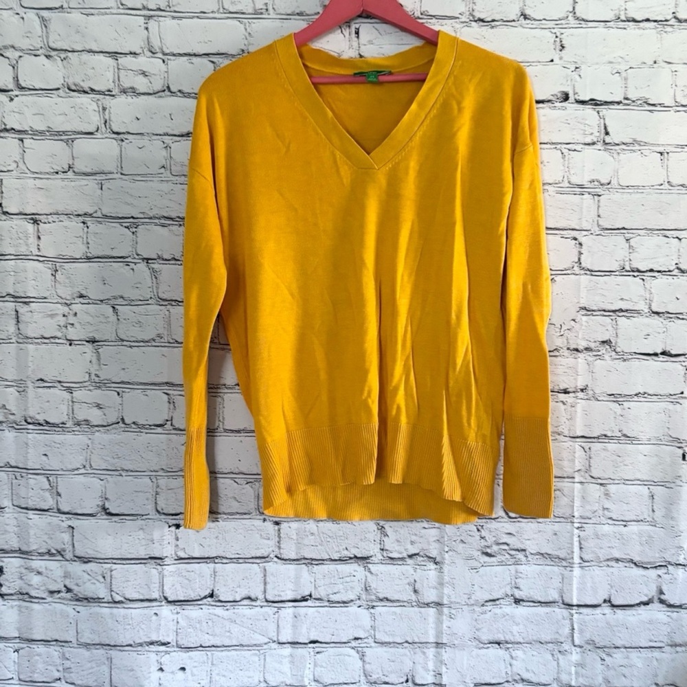 DIP. Gold sweater. Size XS